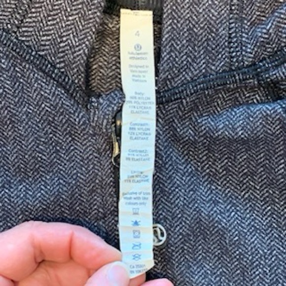 lululemon light jacket. Grey. Size 4. Measurements in photos. - Picture 7 of 8
